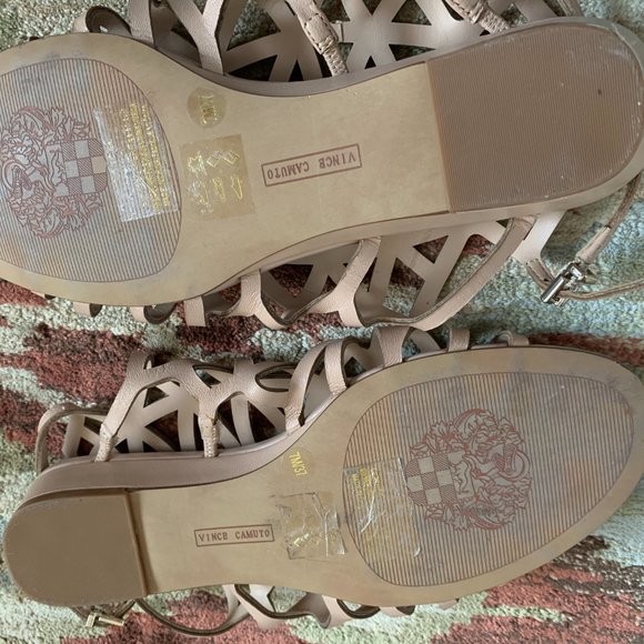 Vince Camuto Sandals - Flat/Wedged - Picture 3 of 3